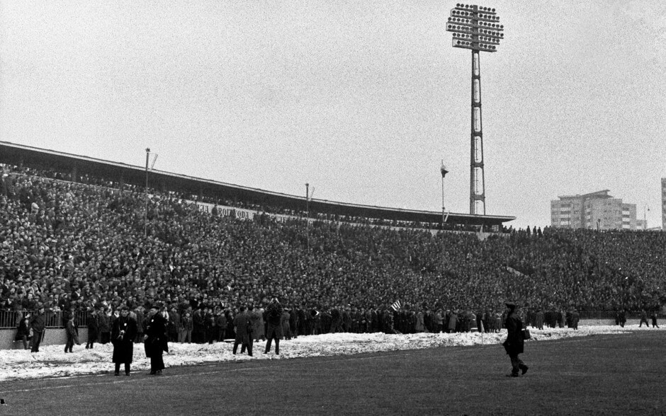 Zapadna tribina stadiona JNA na derbiju